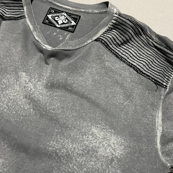 Affliction Gray T-Shirt with Patch and Stitch Detail - Picture 4 of 7